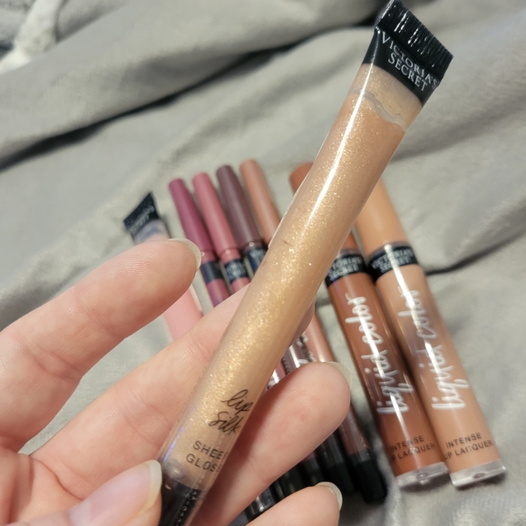 Victoria's Secret LIP Products BUNDLE,  ALL SEALED!!! - Picture 2 of 16